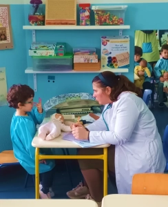 Projeto Curricular Explorar Profissoes: o Enfermeiro, na Sala Azul